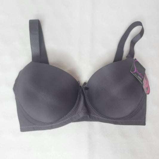 34DD gris obscuro